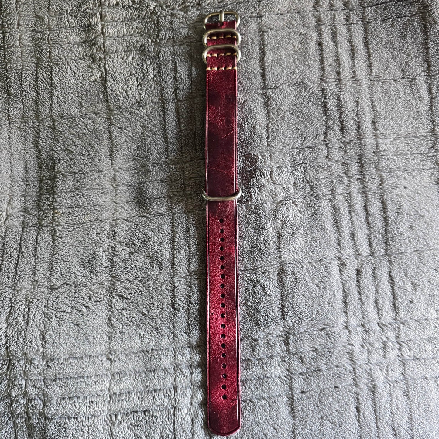 Indianleathercraft Watch Bands 20mm / Ox blood / Silver Handmade nato leather strap