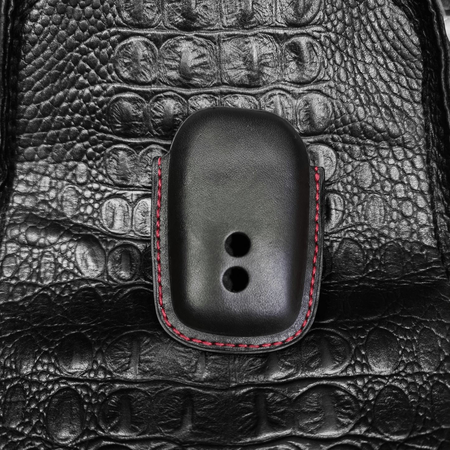 Indianleathercraft Black Toyota innova leather case