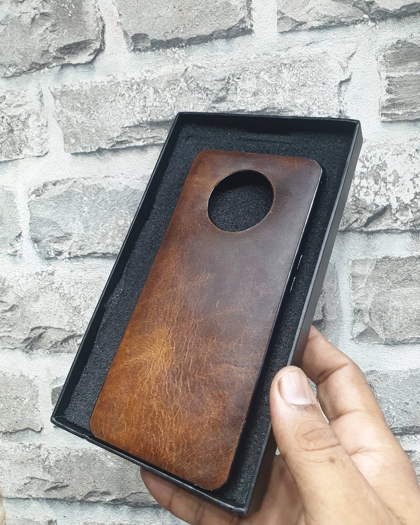 Indianleathercraft Handcrafted Oneplus 7t leather back case