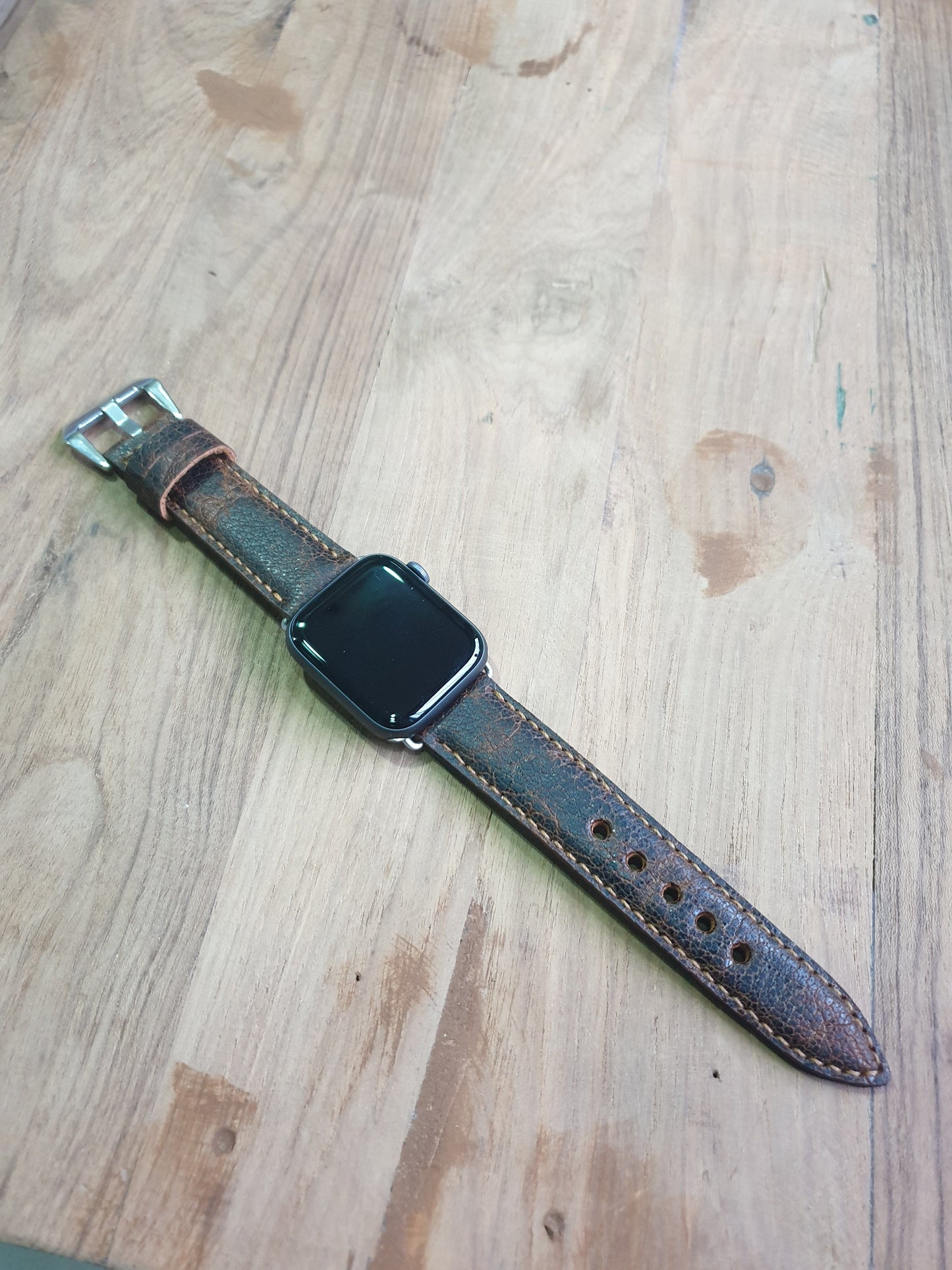 Indianleathercraft Handmade brown leather apple watch strap