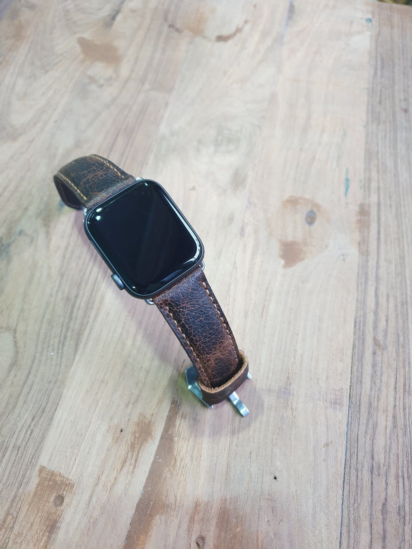 Indianleathercraft Handmade brown leather apple watch strap