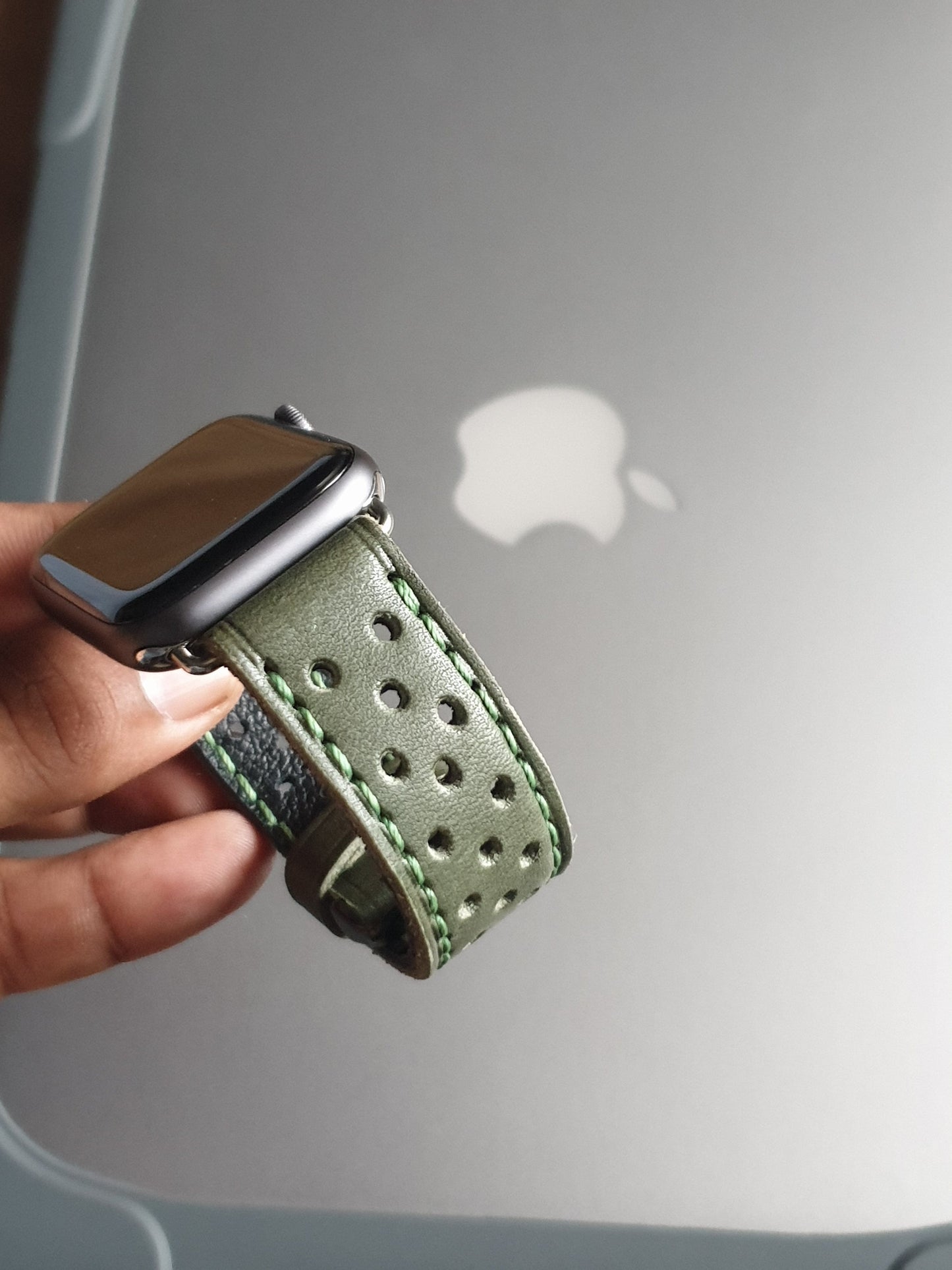 Indianleathercraft Handmade green leather apple watch strap