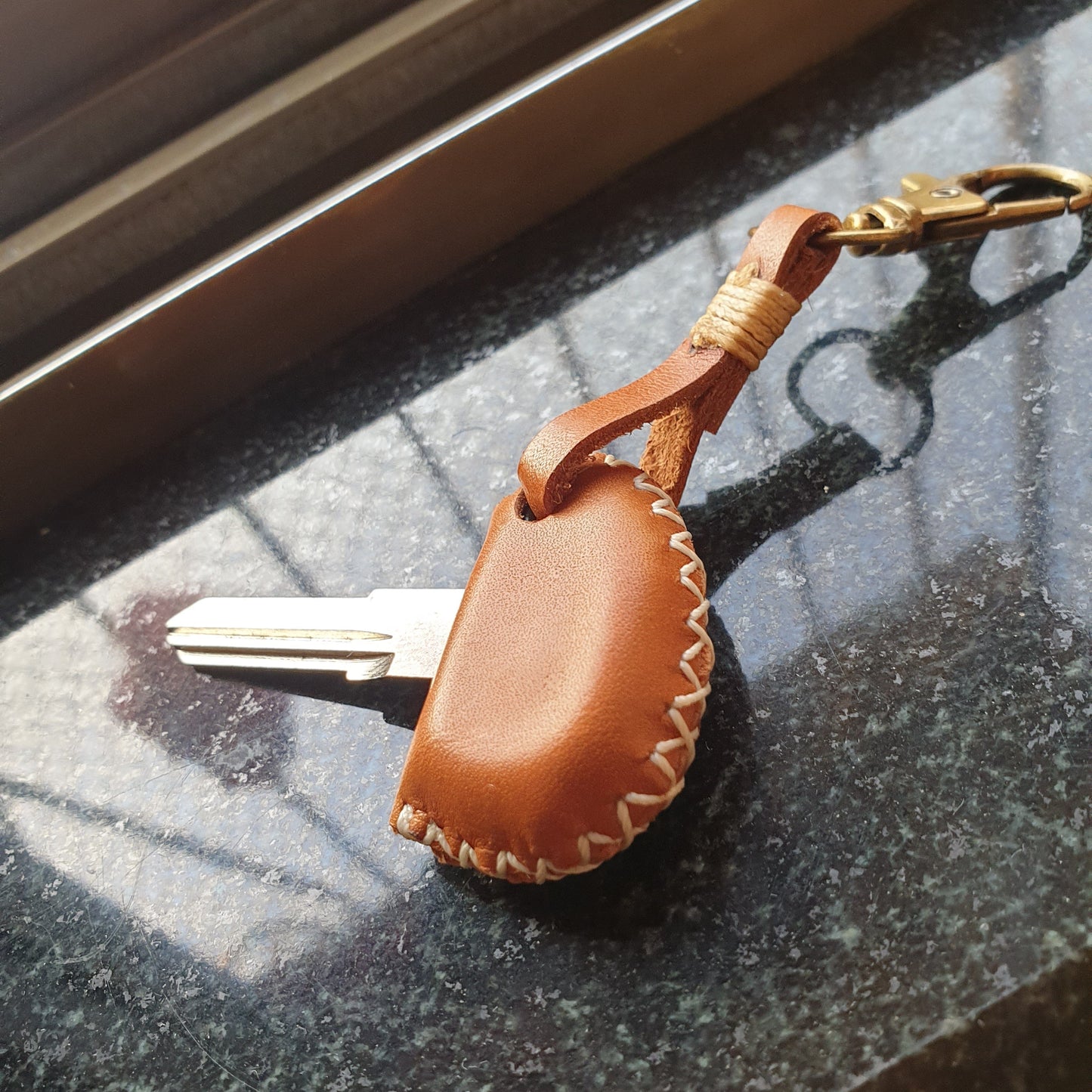 Indianleathercraft Handmade Jawa leather key cover