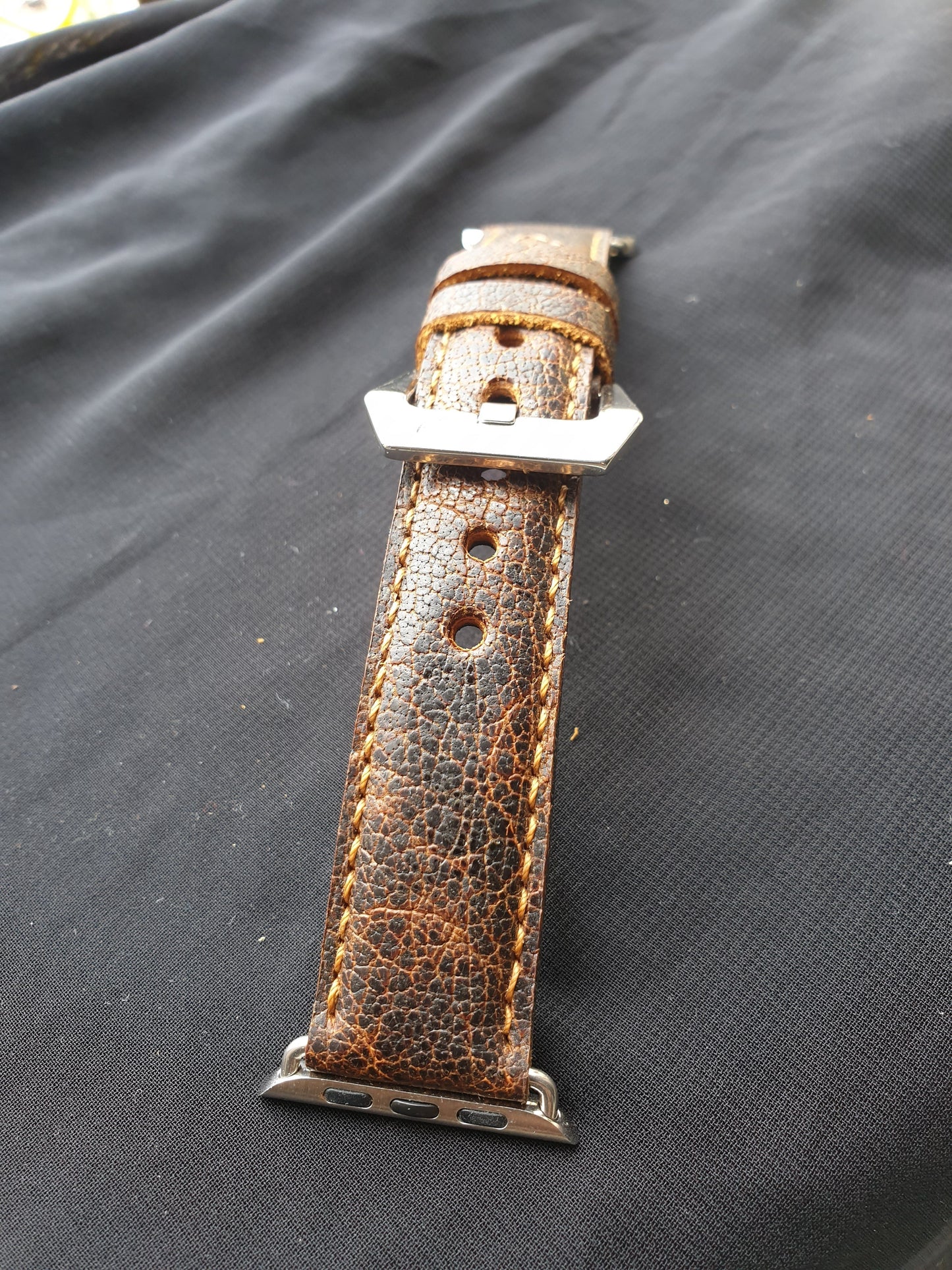Indianleathercraft Handmade leather apple watch strap