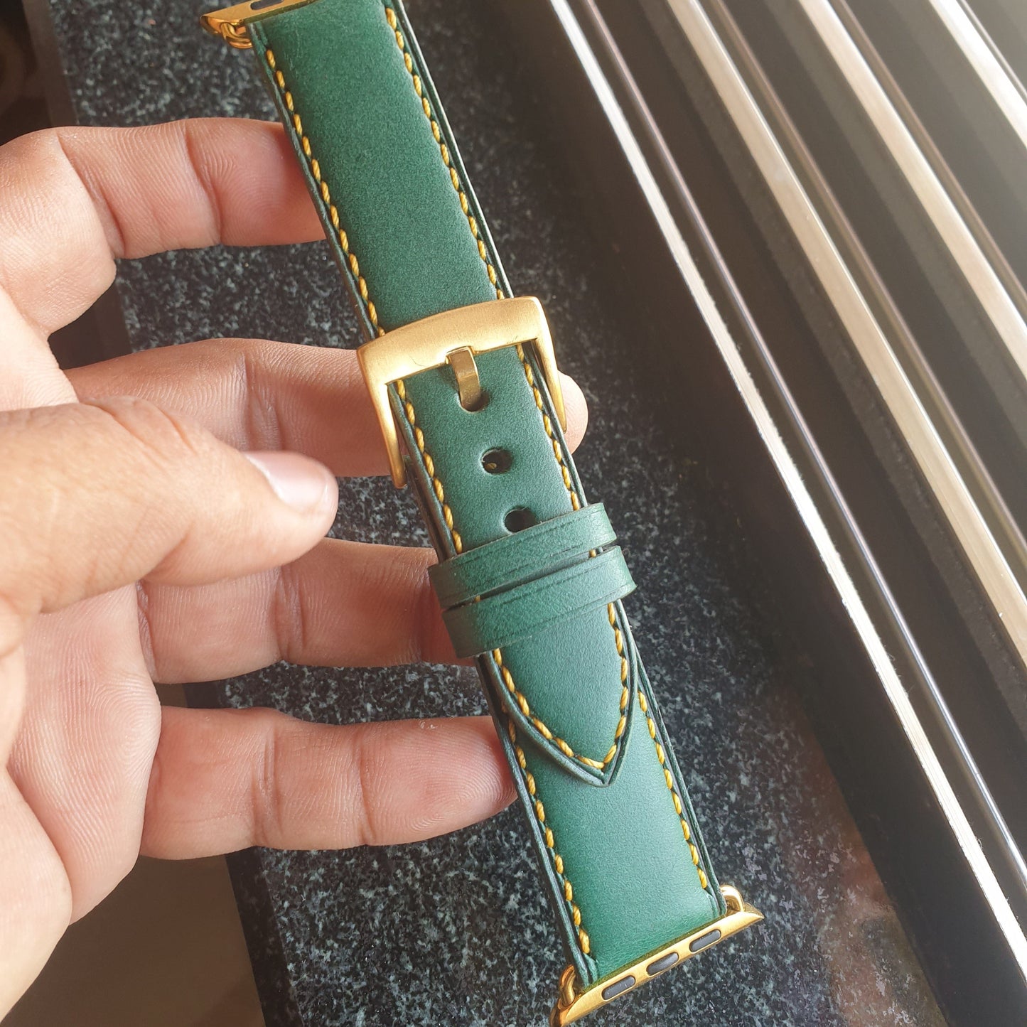Indianleathercraft Handmade leather apple watch strap