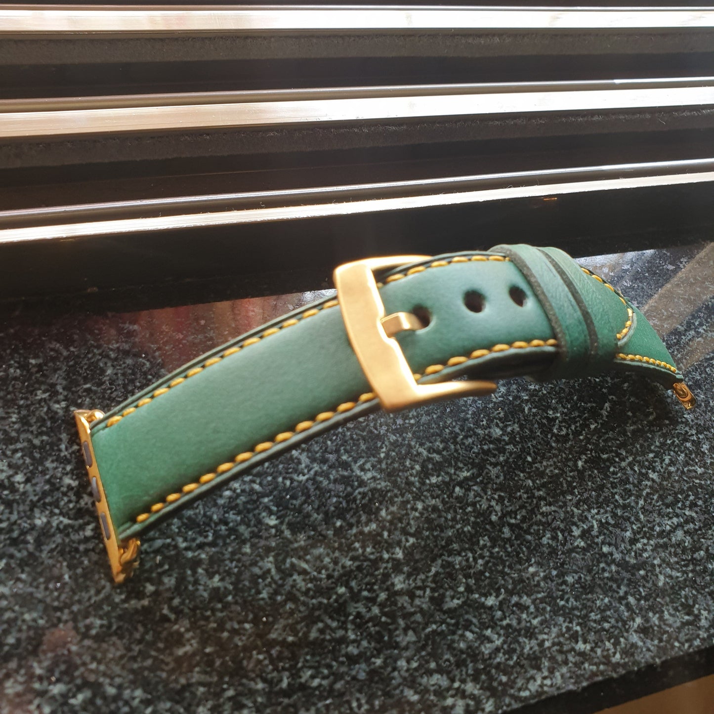 Indianleathercraft Handmade leather apple watch strap