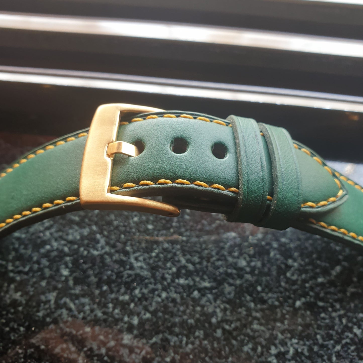 Indianleathercraft Handmade leather apple watch strap