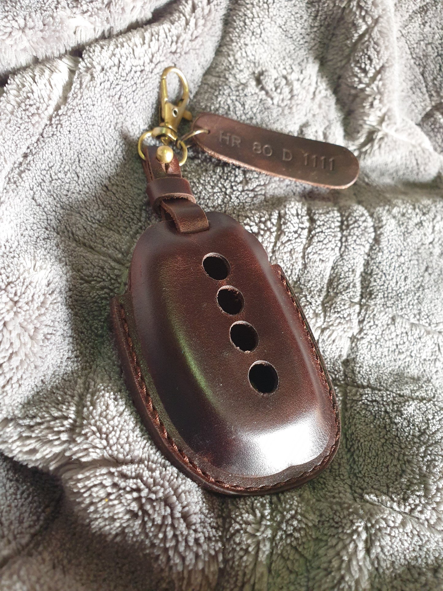 Indianleathercraft hyundai Dark brown Hyundai venue leather case