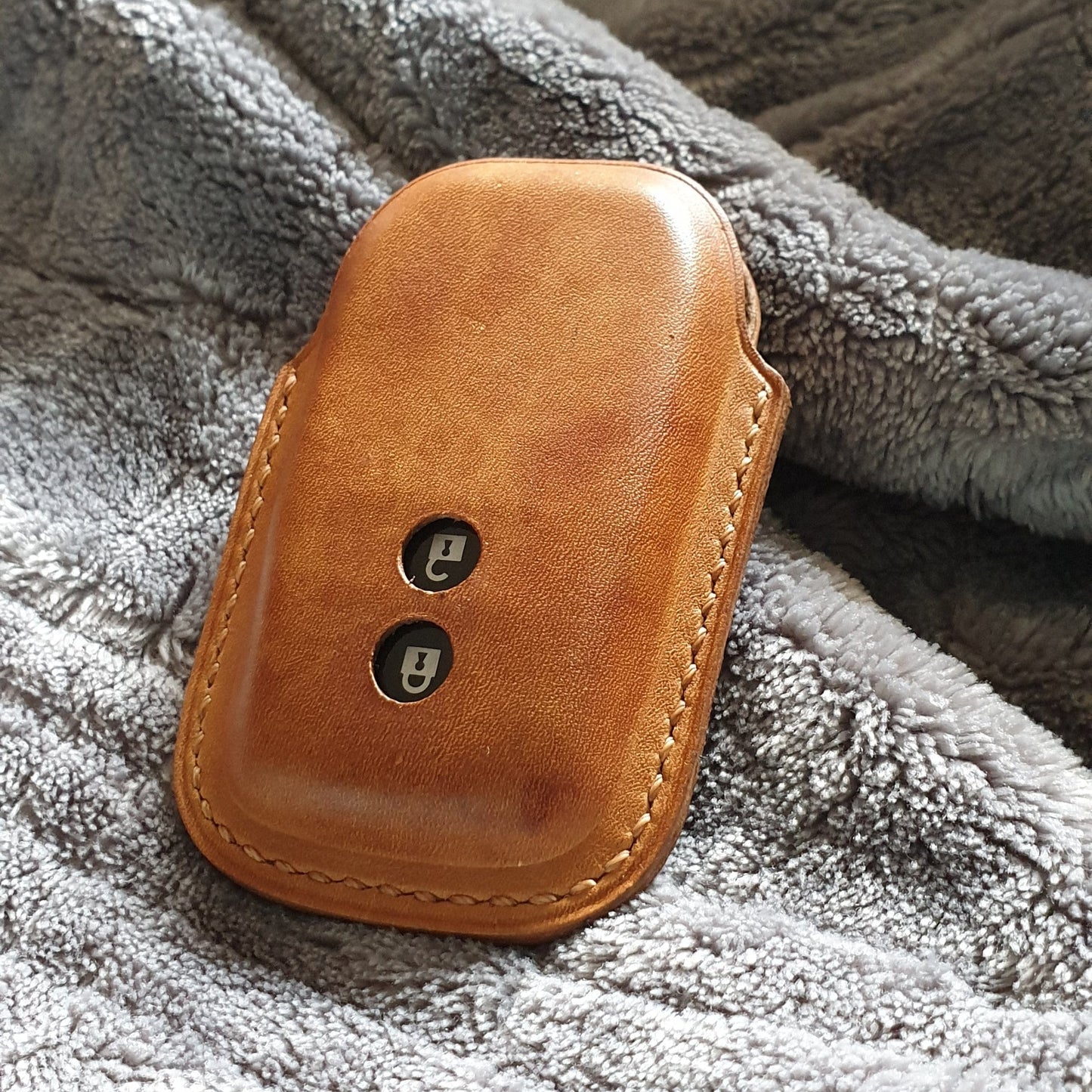 Toyota innova leather case - Indianleathercraft