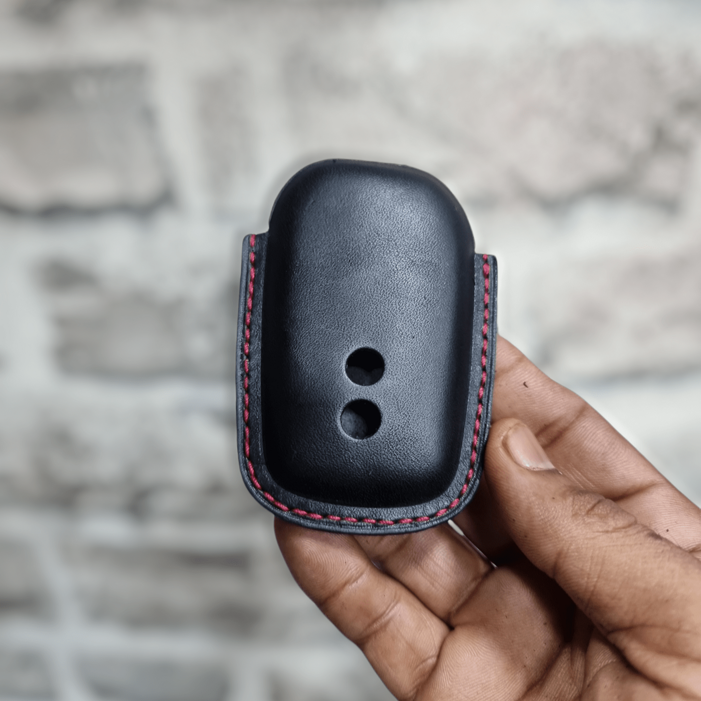 Indianleathercraft Toyota innova leather case
