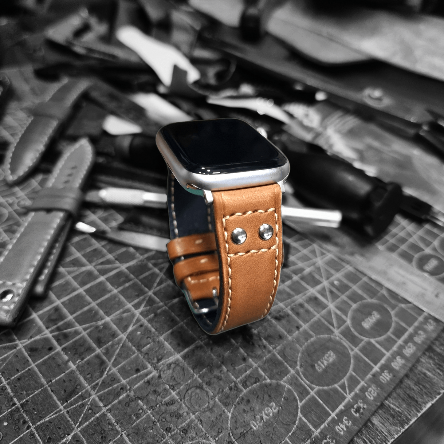 Indianleathercraft Watch Bands Handmade leather apple watch strap