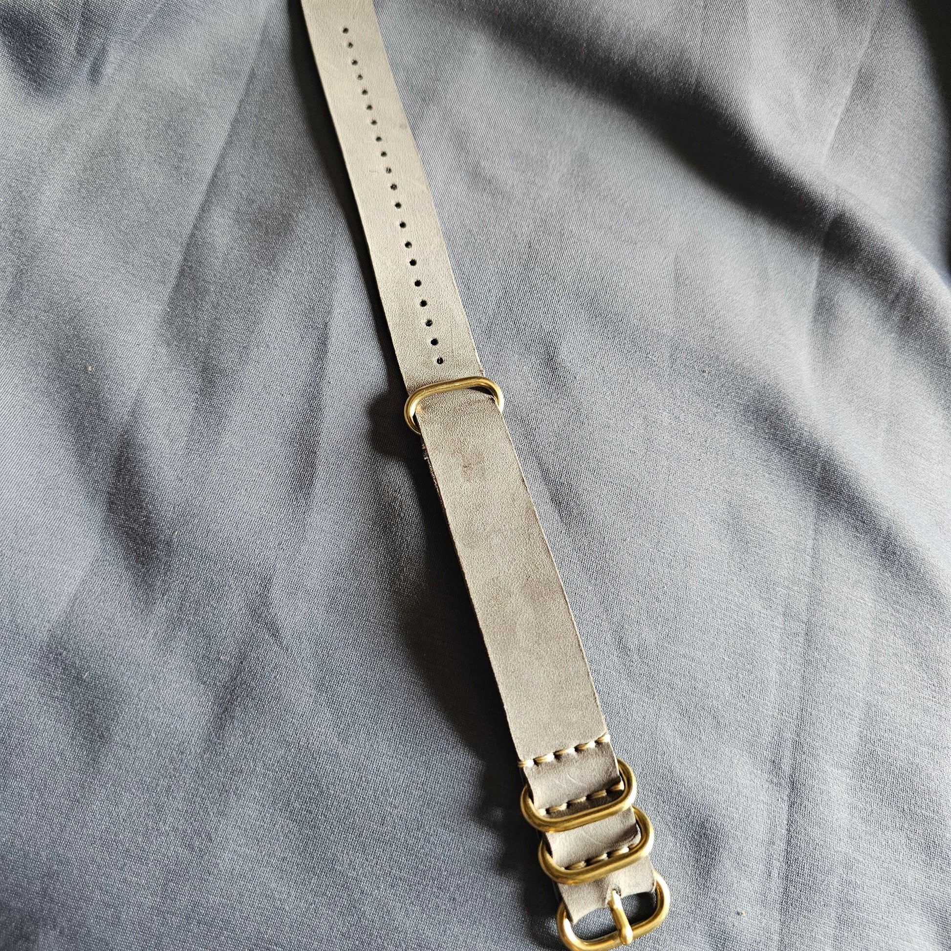 Indianleathercraft Watch Bands 20mm / Grey / Gold Handmade nato leather strap