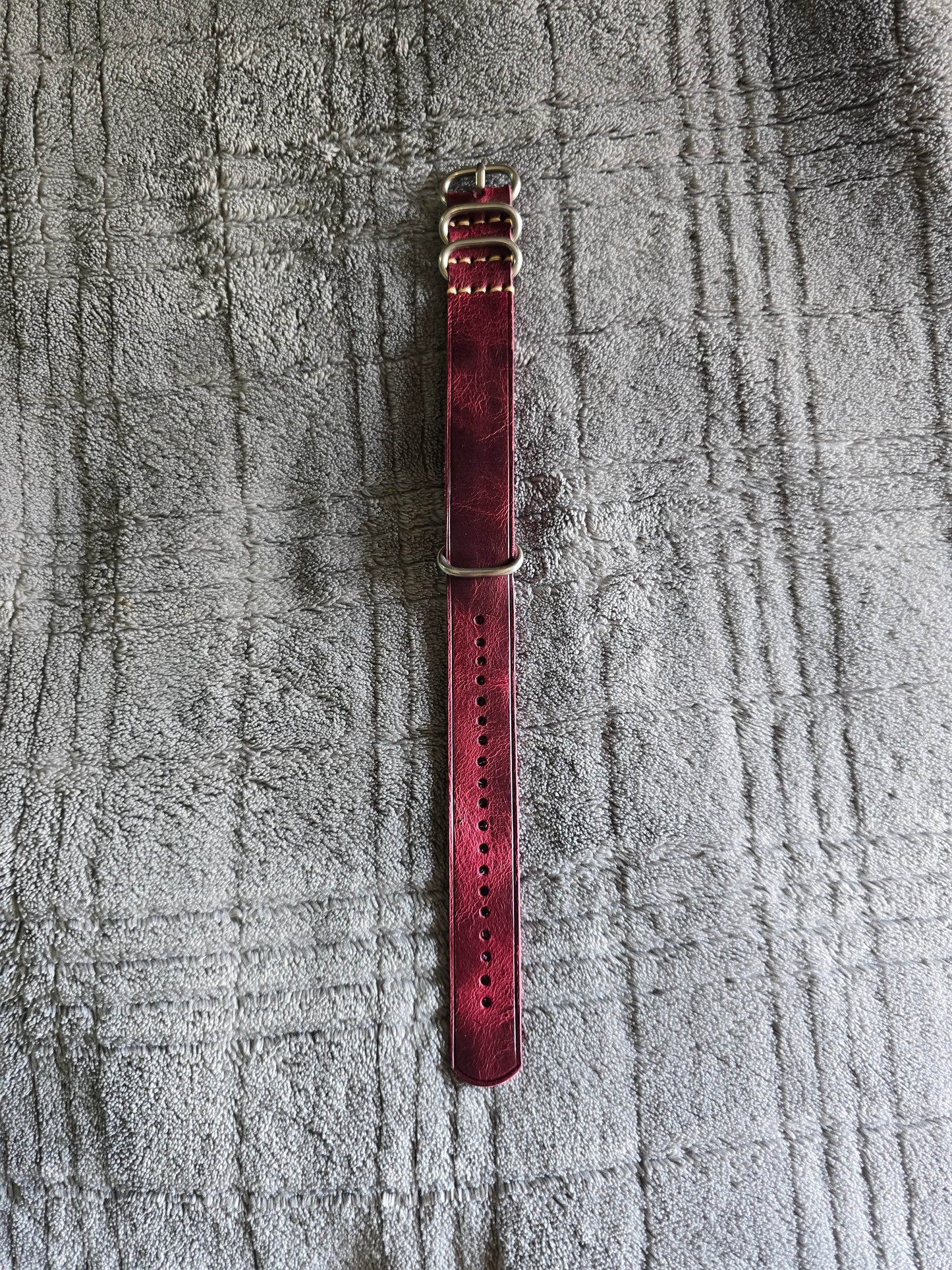 Indianleathercraft Watch Bands 20mm / Ox blood / Silver Handmade nato leather strap