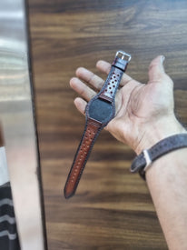 Made a quick Apple watch strap from some scraps : r/Leathercraft