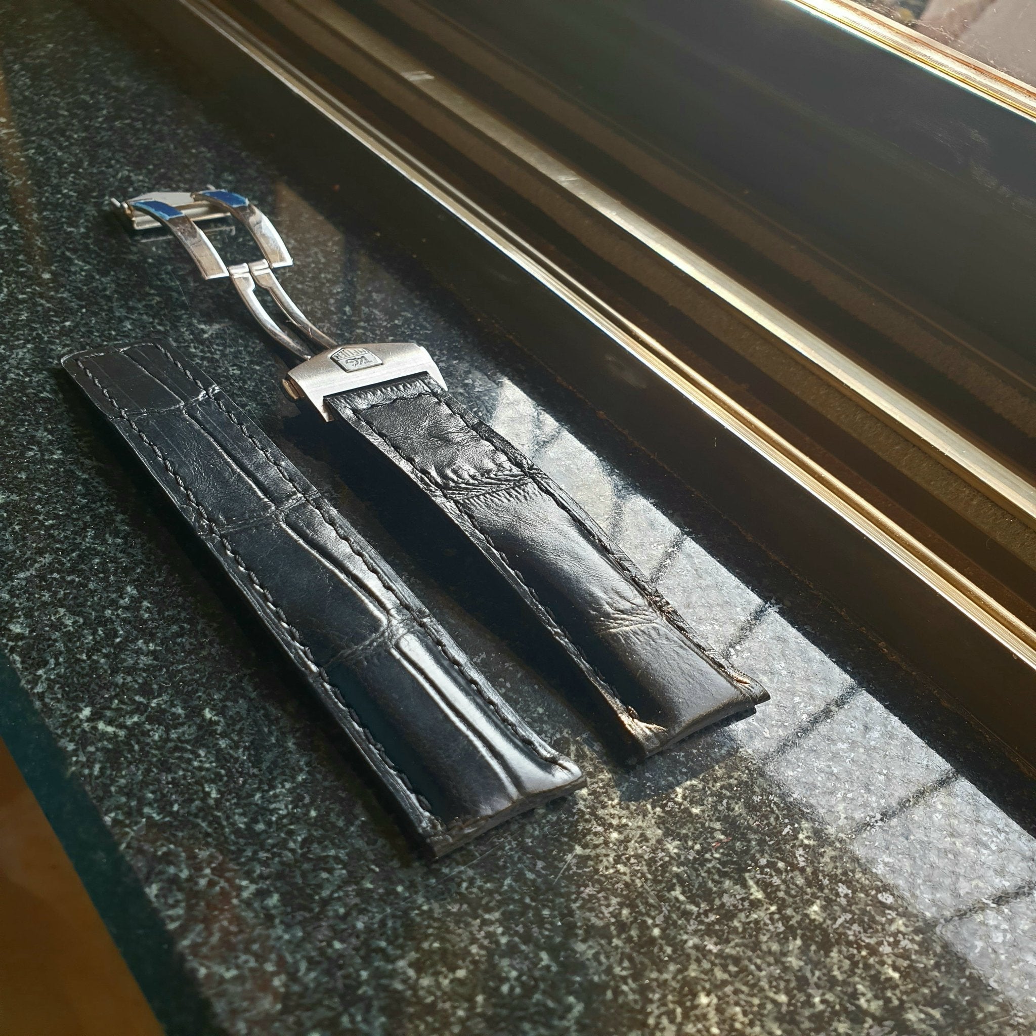 Tag heuer best sale black leather strap