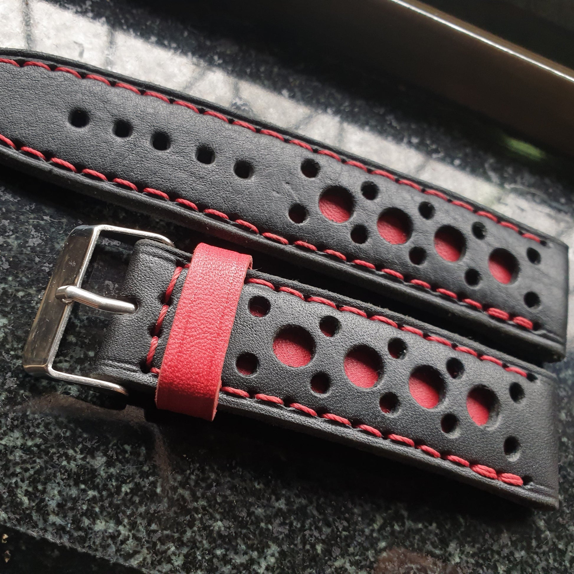 Indianleathercraft 24mm Handmade fullgrain leather rally strap