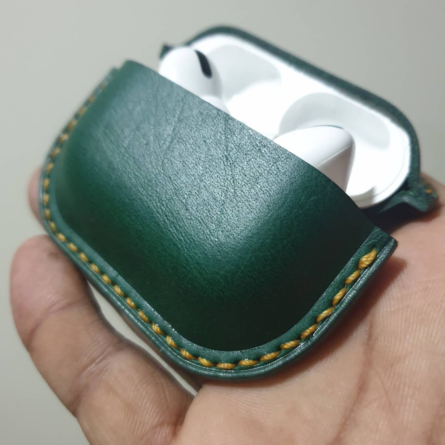 Apple Airpods pro leather case