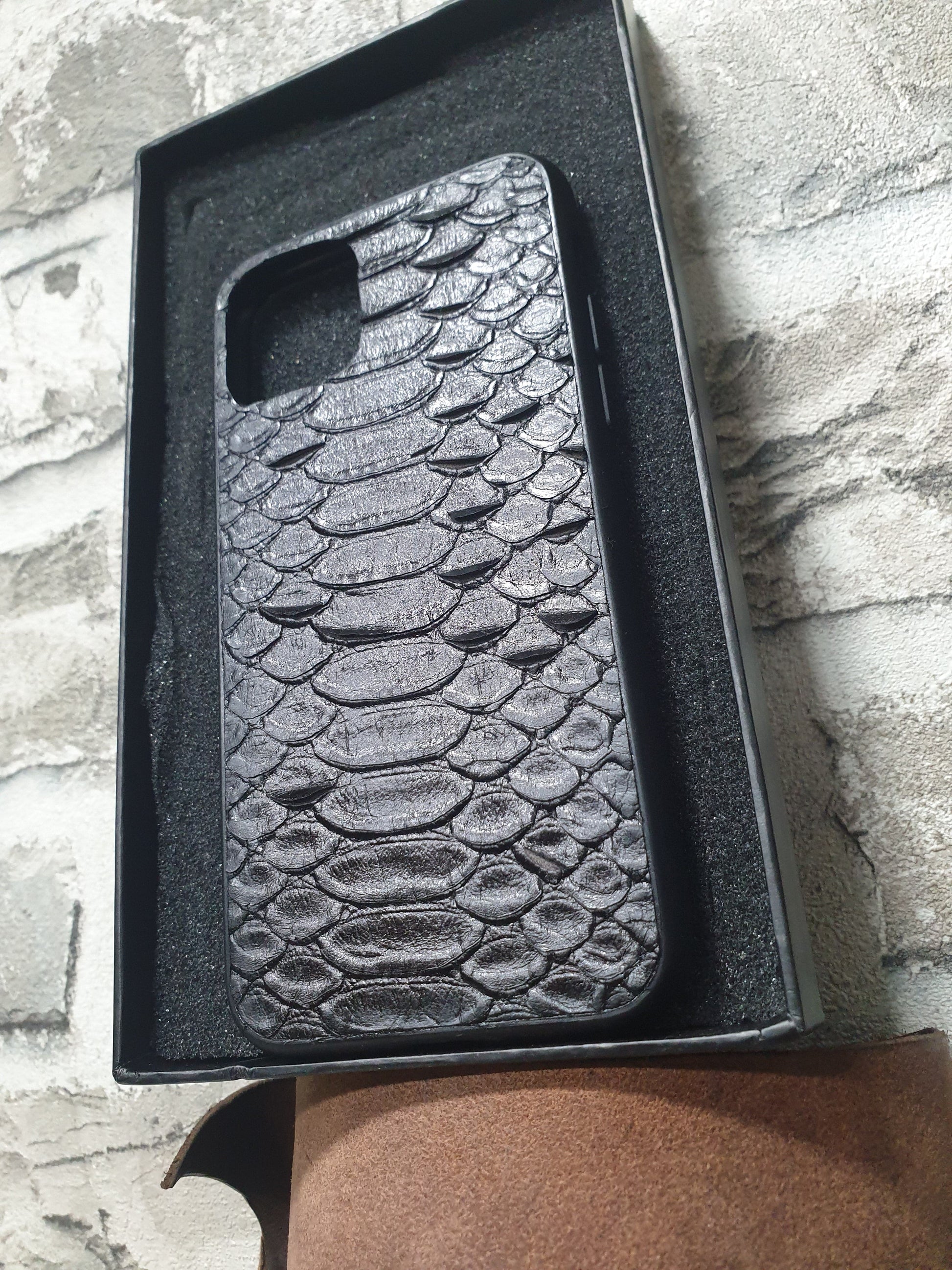 Apple iPhone 11 pro leather case
