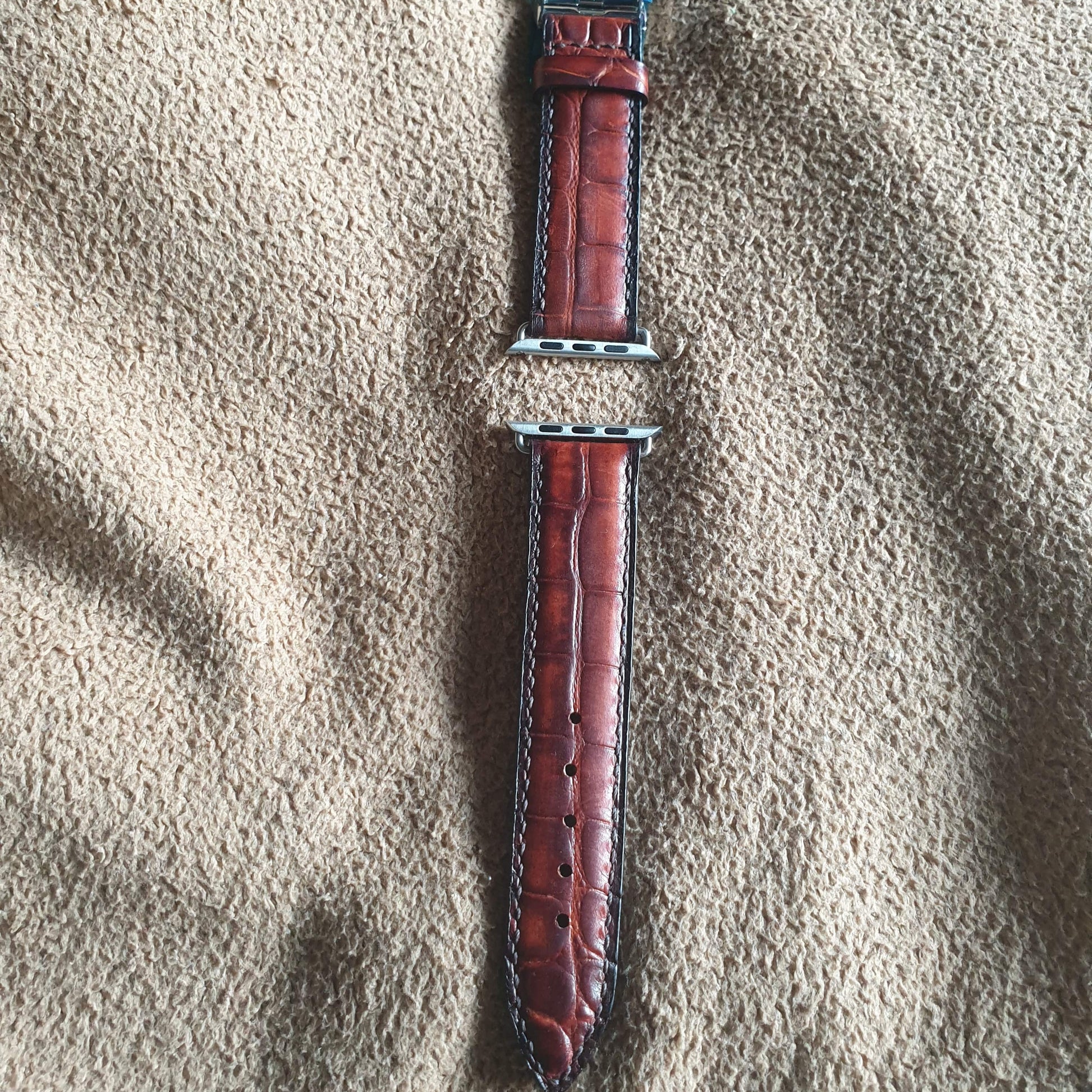 Indianleathercraft Full grain leather apple watch strap