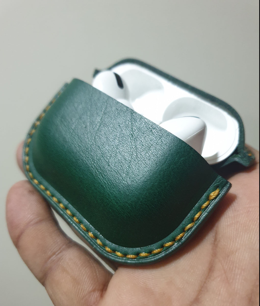Indianleathercraft Green Apple Airpods pro leather case
