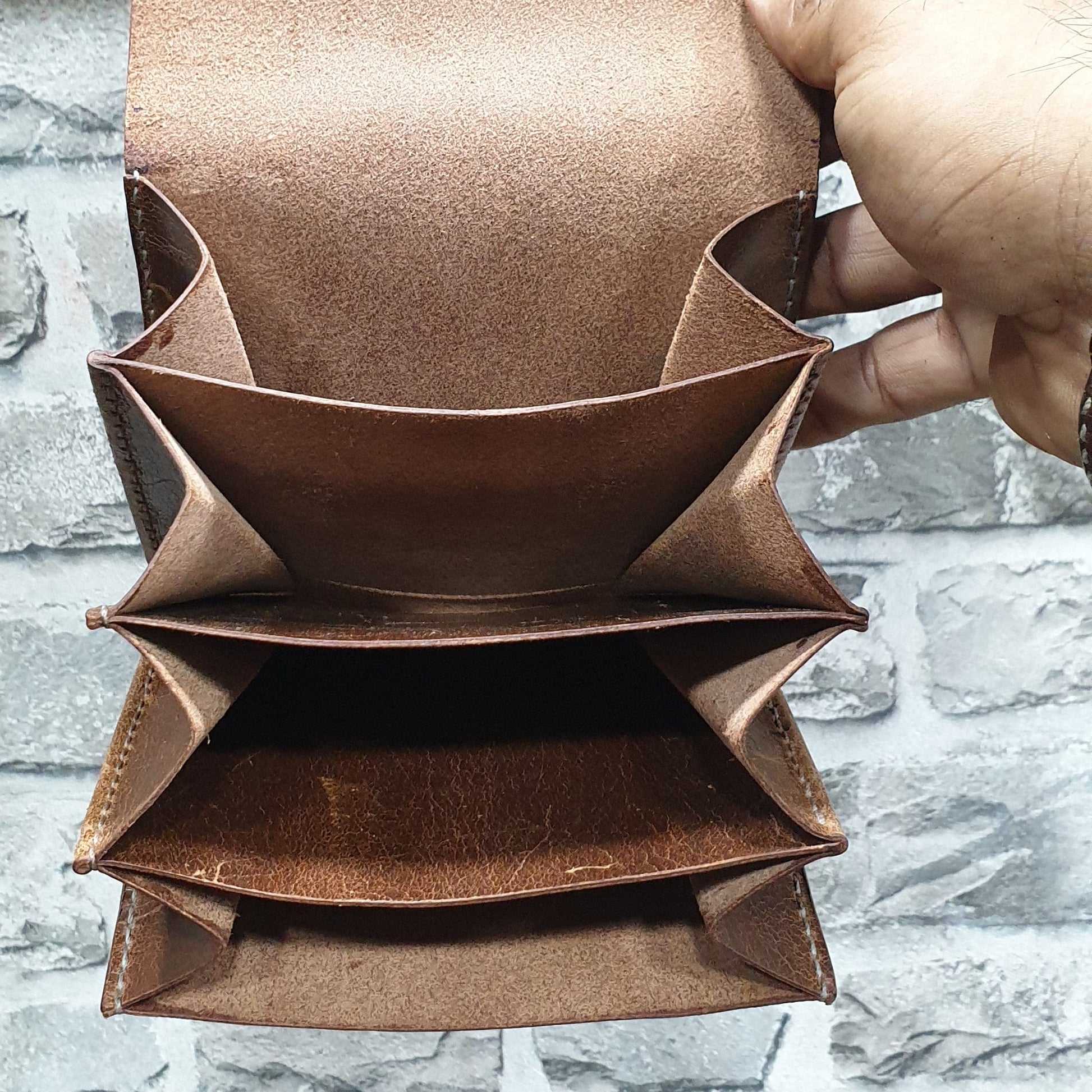 Indianleathercraft Handmade accordion pattern leather wallet