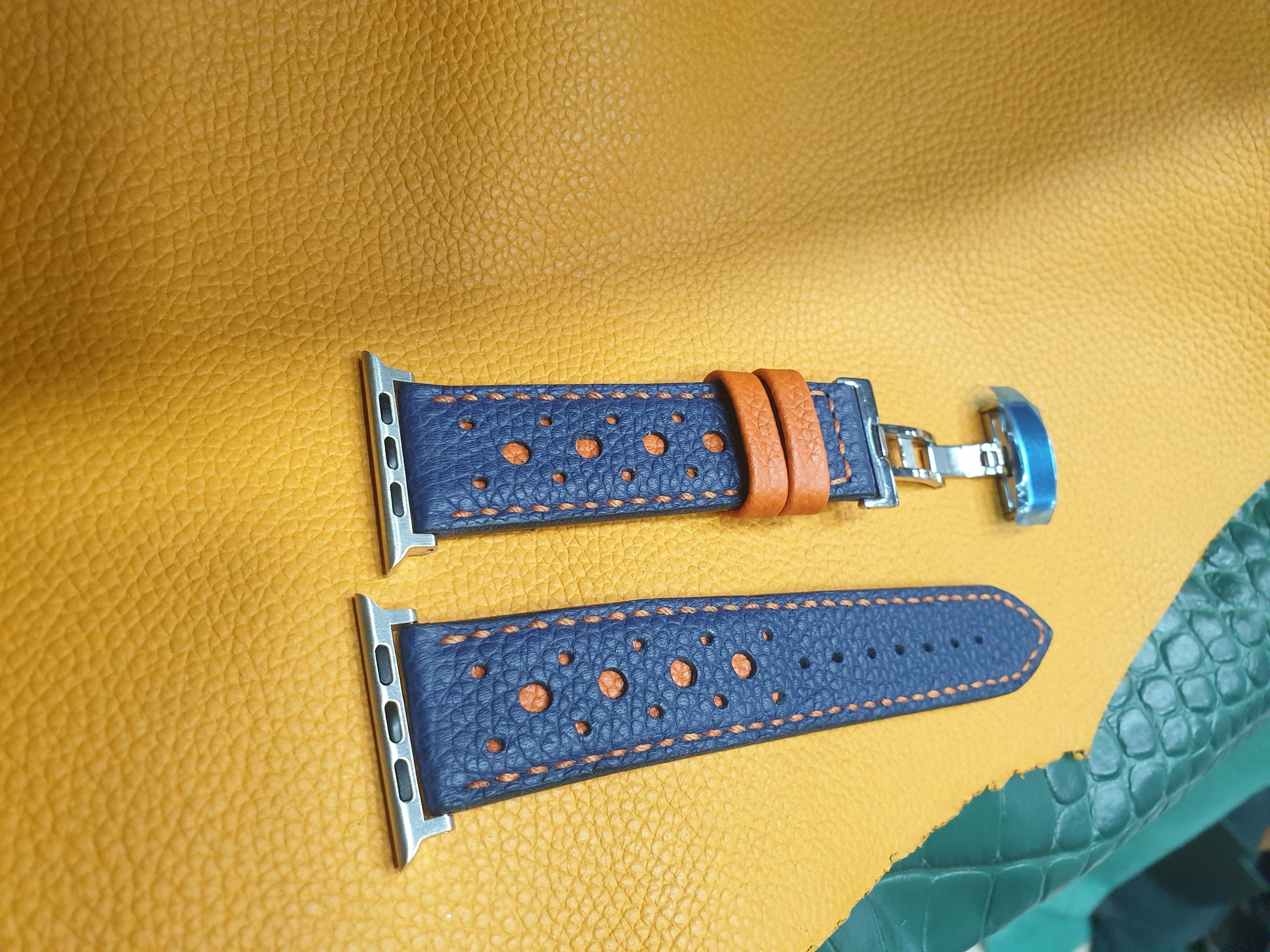 Indianleathercraft Handmade blue leather apple watch rally strap