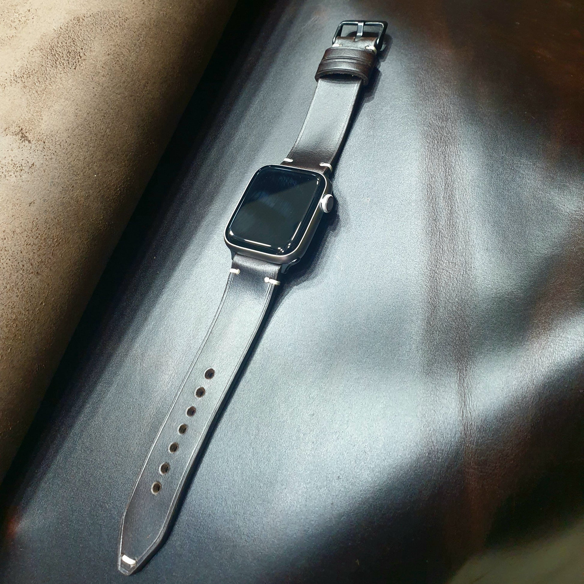 Indianleathercraft Handmade brown leather apple watch strap