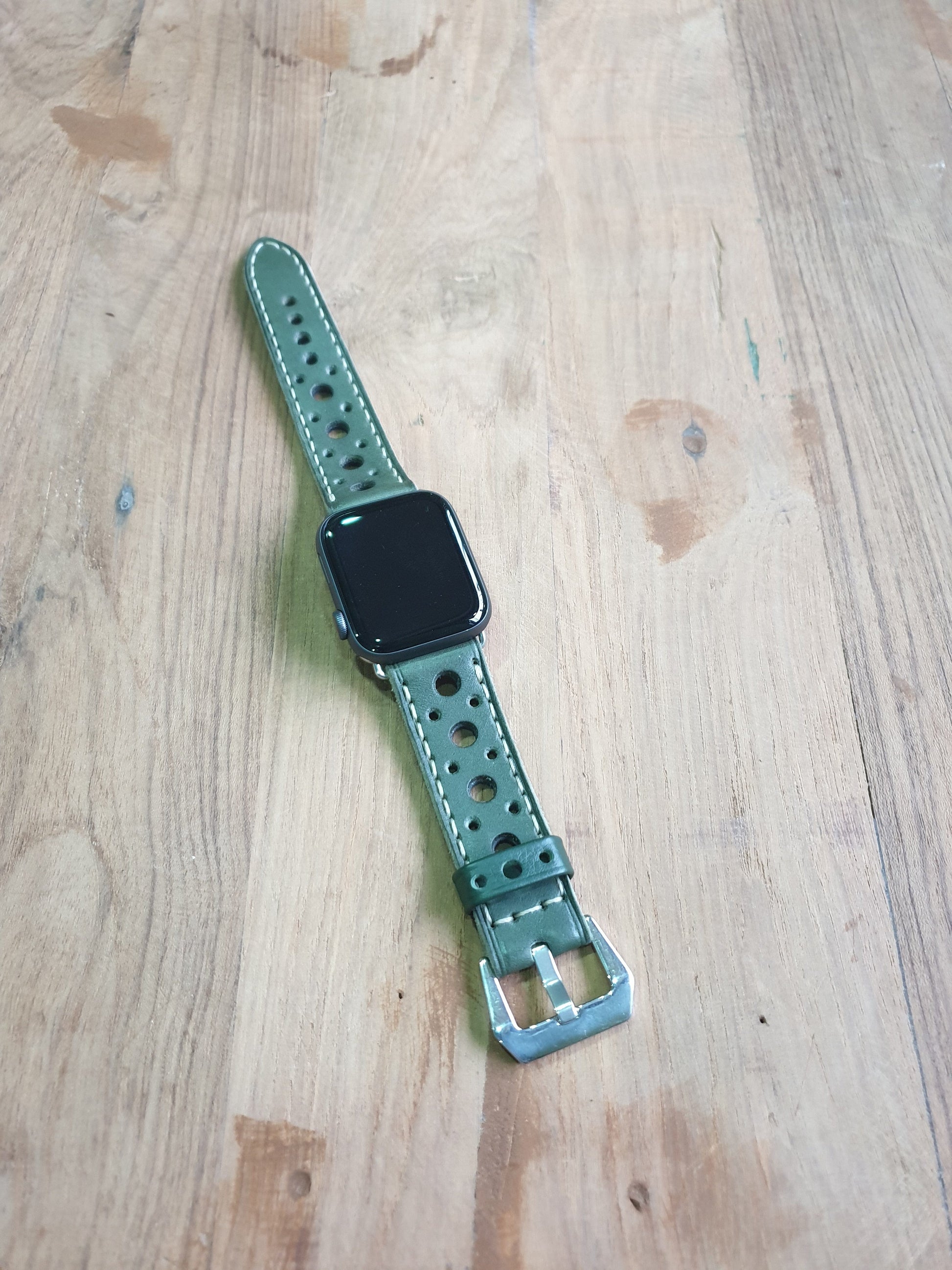 Indianleathercraft Handmade green leather apple watch strap