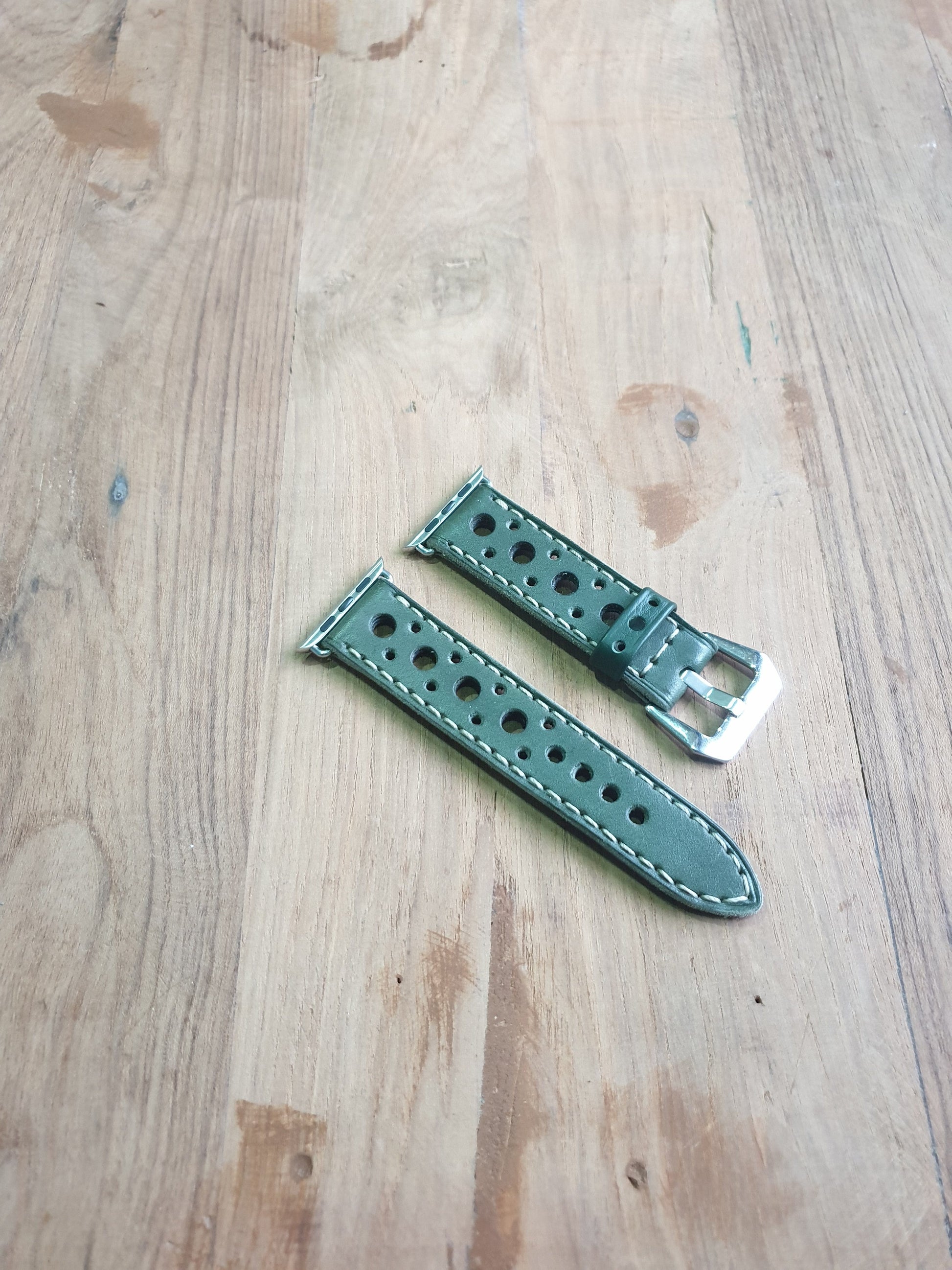 Indianleathercraft Handmade green leather apple watch strap