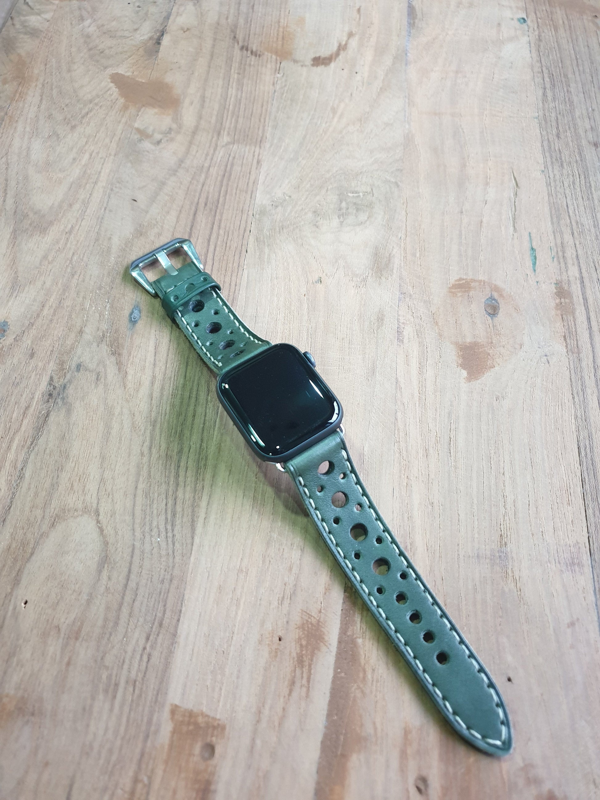 Indianleathercraft Handmade green leather apple watch strap