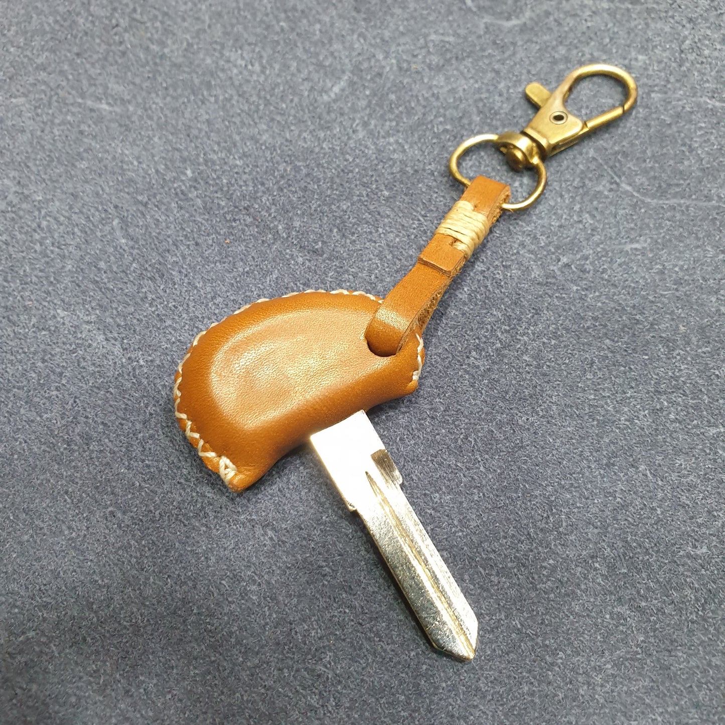 Indianleathercraft Handmade Jawa leather key cover