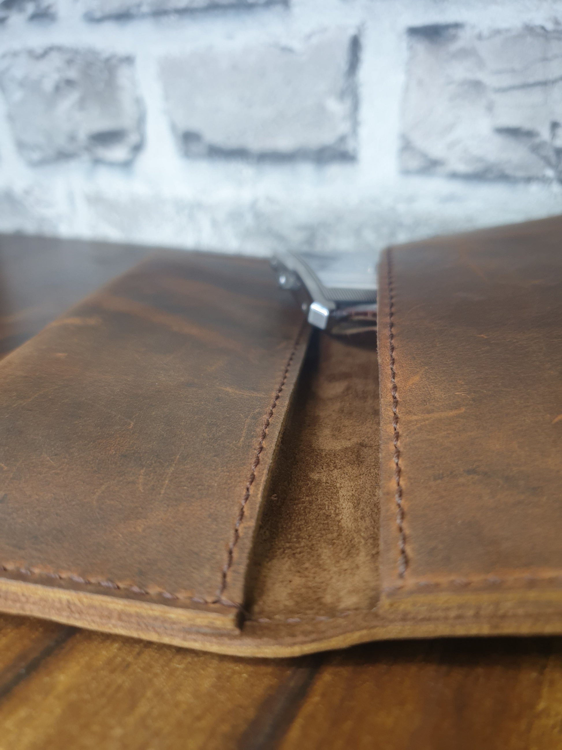 Indianleathercraft Handmade leather watch case