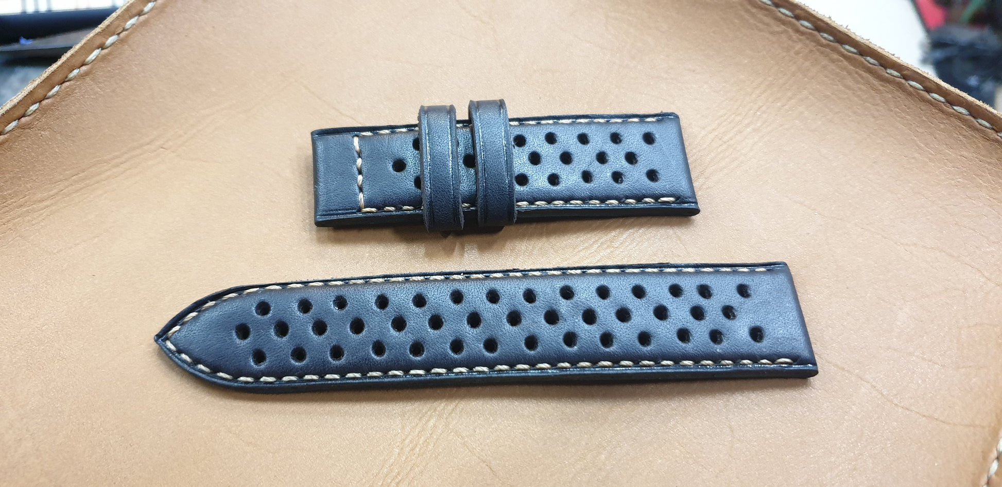 Leather strap perforated - Indianleathercraft