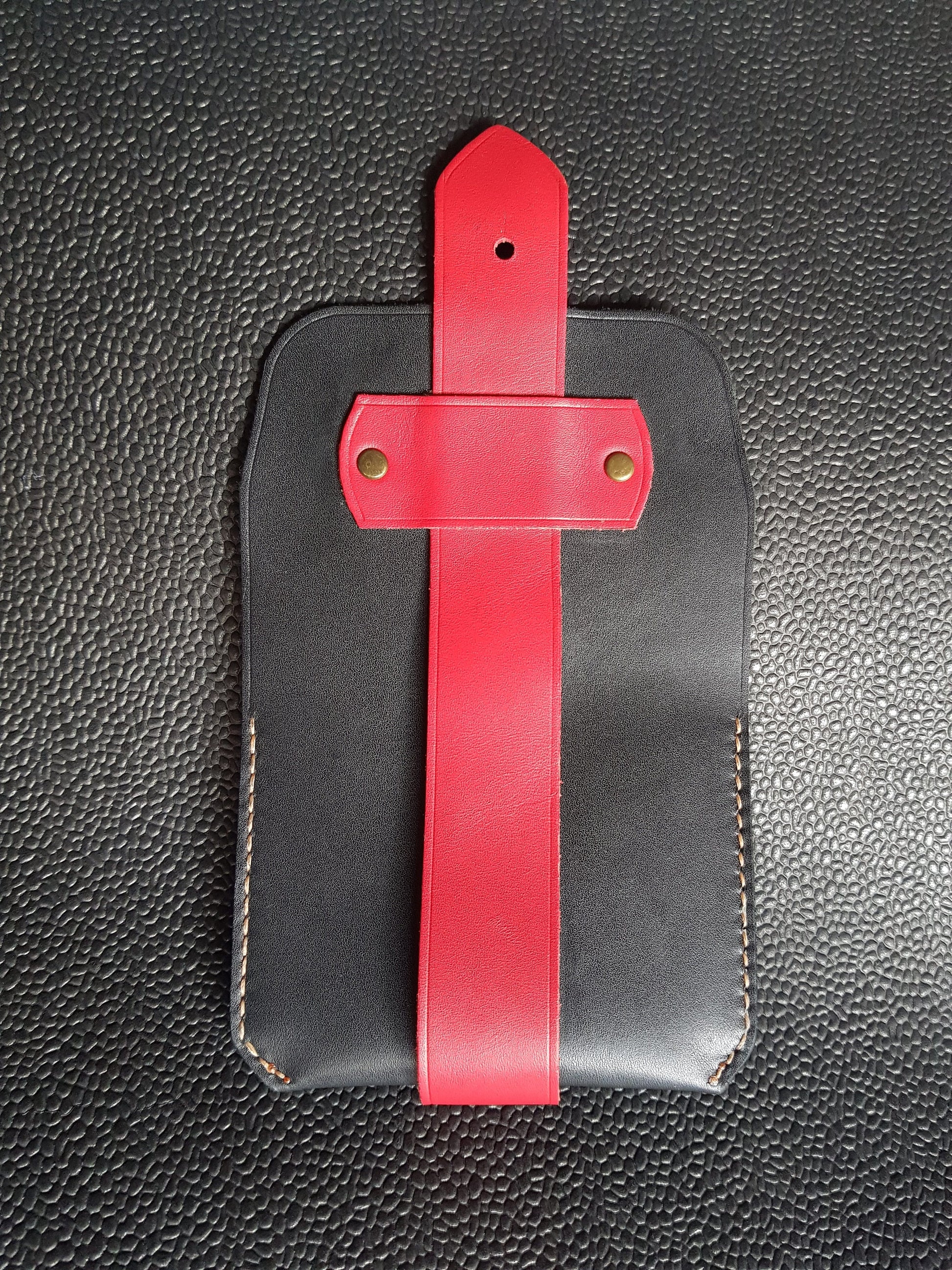 Strap wallet - Indianleathercraft