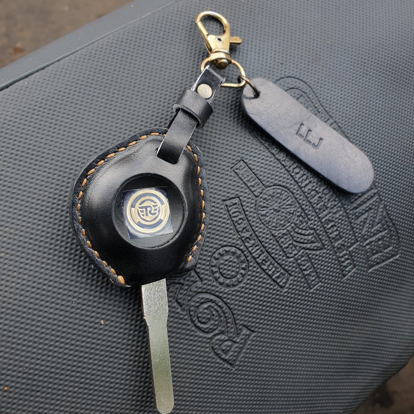 Indianleathercraft Keychains Royal Enfield Meteor leather key cover