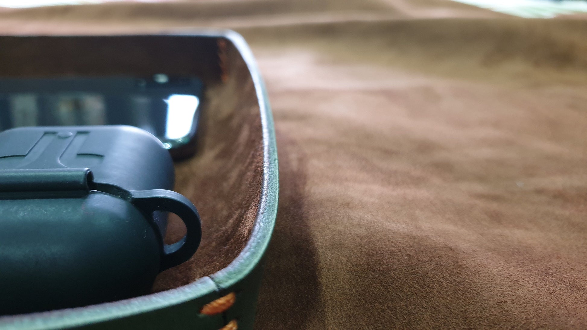 Leather tray - Indianleathercraft