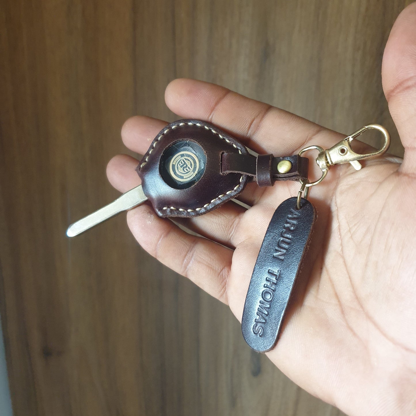 Indianleathercraft Meteor brown Royal Enfield Twins 650 - Interceptor 650 & Continental GT 650 leather key cover