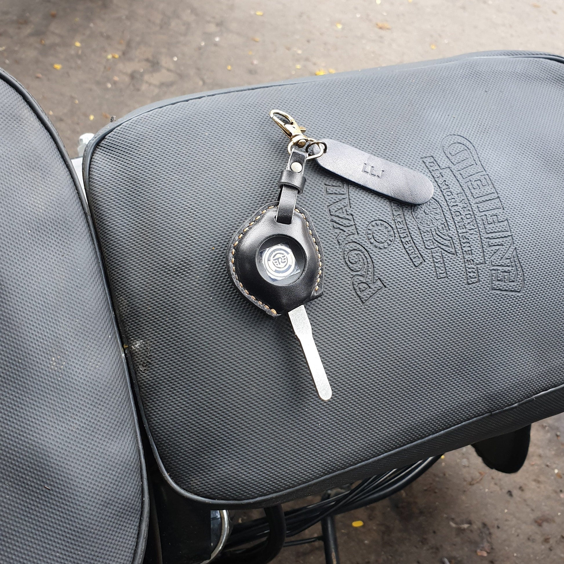 Indianleathercraft Royal enfield classic 350 key cover with key