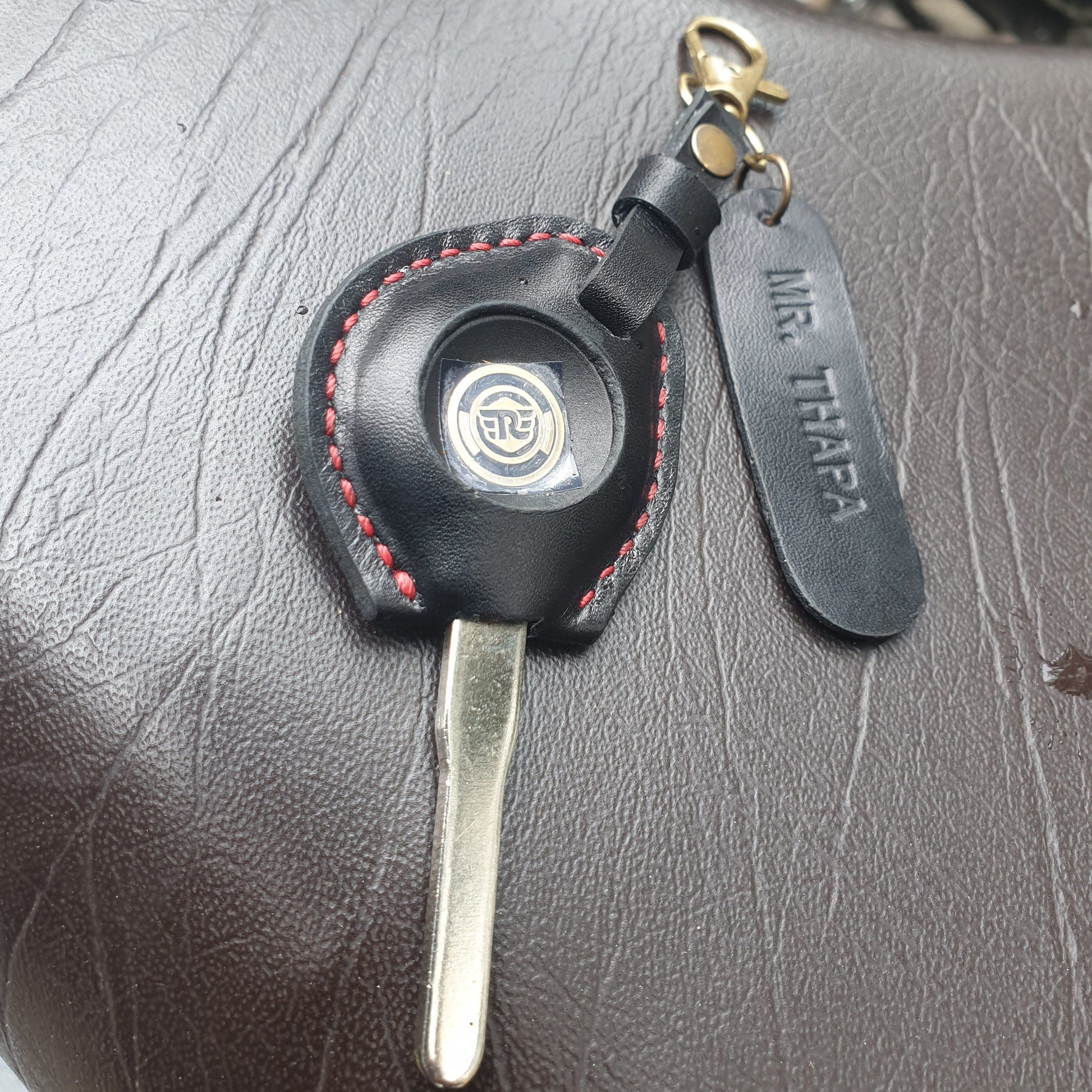 Indianleathercraft Royal Enfield Twins 650 - Interceptor 650 & Continental GT 650 leather key cover