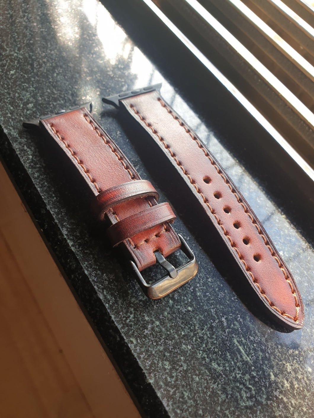 Indianleathercraft Series 3 - 42mm Fullgrain leather apple watch strap