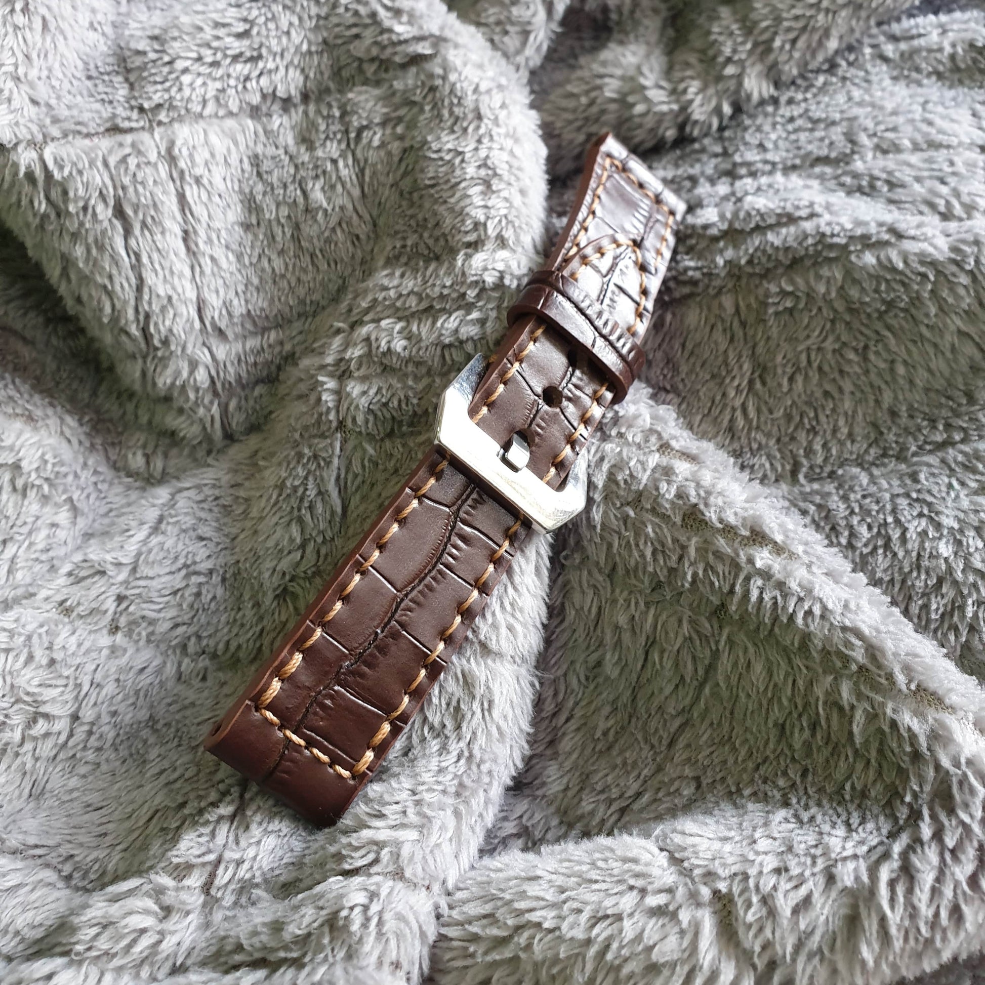 Handmade brown leather watch strap Indianleathercraft